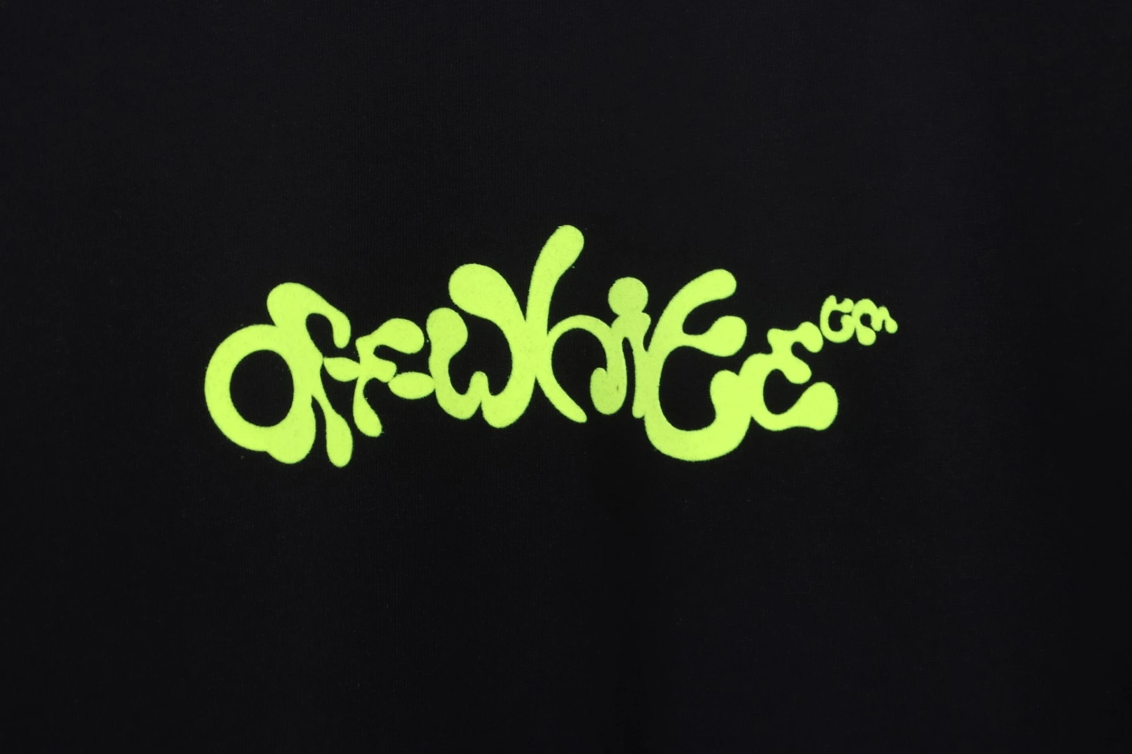 green painted letters arrow short sleeve